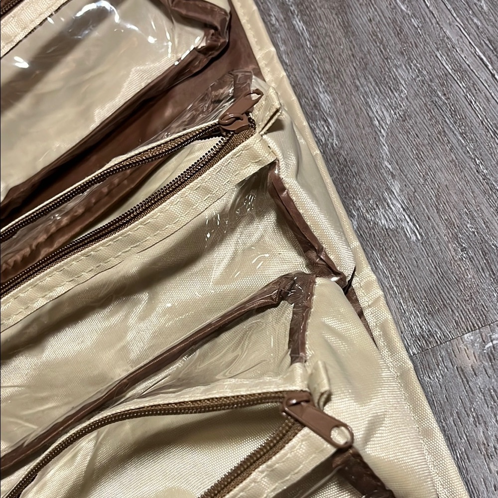 JM NEW YORK- Cream Roll Up Makeup/Mini Travel Bag - Picture 6 of 12